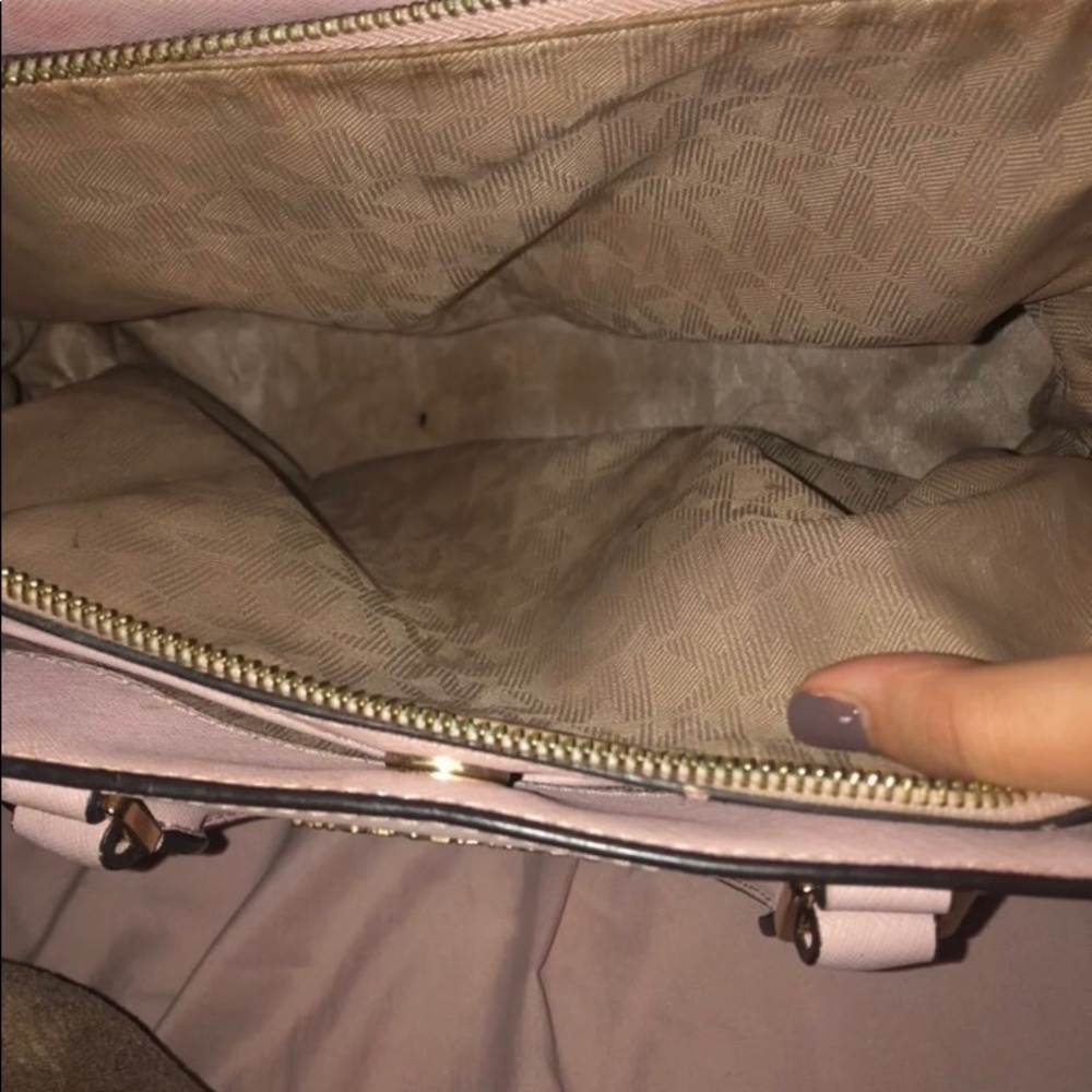 michael kors purse - Picture 7 of 7